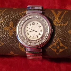 Ladies Lucida‎ Floating Diamonds Silvertone Watch Expandable Band Crystal Bezel
